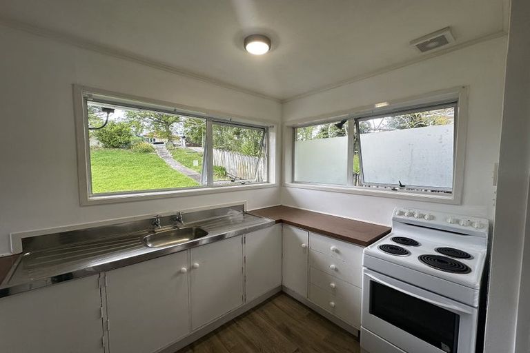 Photo of property in 1/14 Lake Road, Northcote, Auckland, 0627