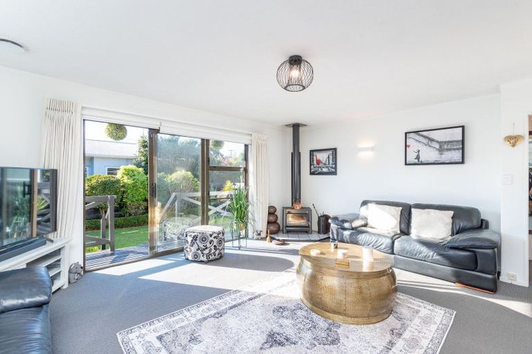 Photo of property in 2/8 Murray Street, Wallaceville, Upper Hutt, 5018