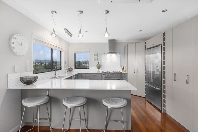 Photo of property in 5 Kahurangi Heights, Aotea, Porirua, 5024