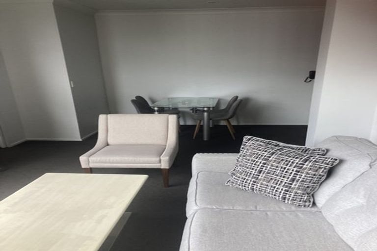 Photo of property in Terrace Garden Apartments, 10d/120 The Terrace, Wellington Central, Wellington, 6011