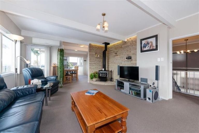 Photo of property in 221 Royal Road, Massey, Auckland, 0614