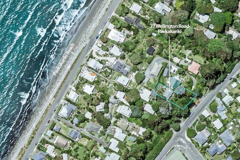 Photo of property in 27 Wellington Road, Paekakariki, 5034