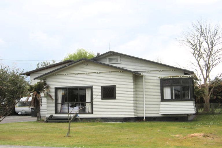 Photo of property in 4 Williton Road, Hannahs Bay, Rotorua, 3010