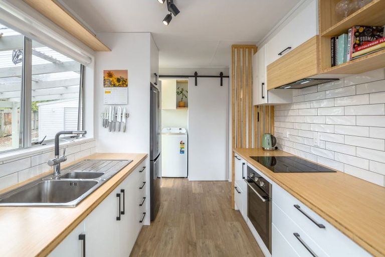 Photo of property in 19 Baillie Crescent, Carterton, 5713