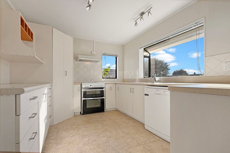 Photo of property in 36 Easton Way, Levin, 5510