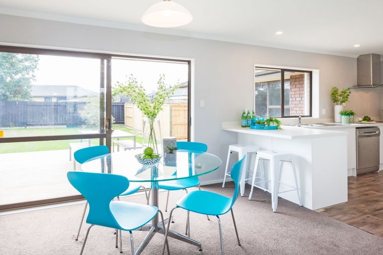 Photo of property in 140 Roberts Line, Kelvin Grove, Palmerston North, 4414