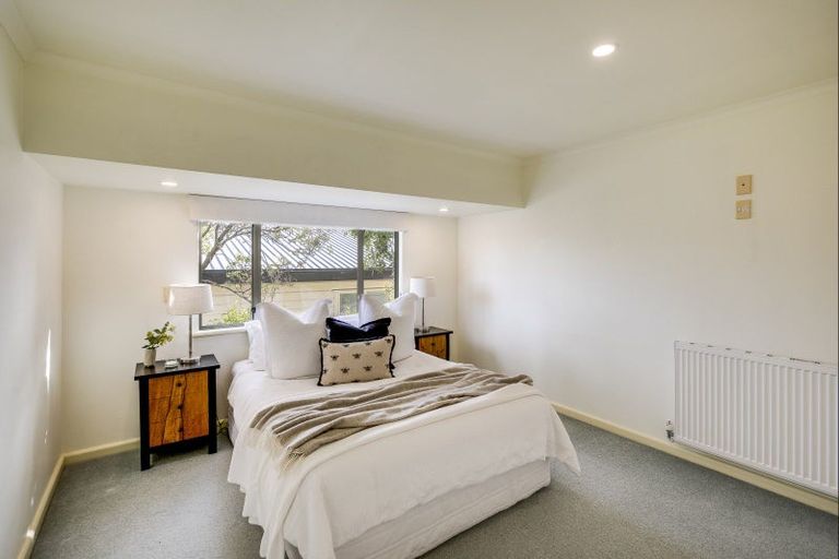 Photo of property in 11 Sealy Road, Bluff Hill, Napier, 4110