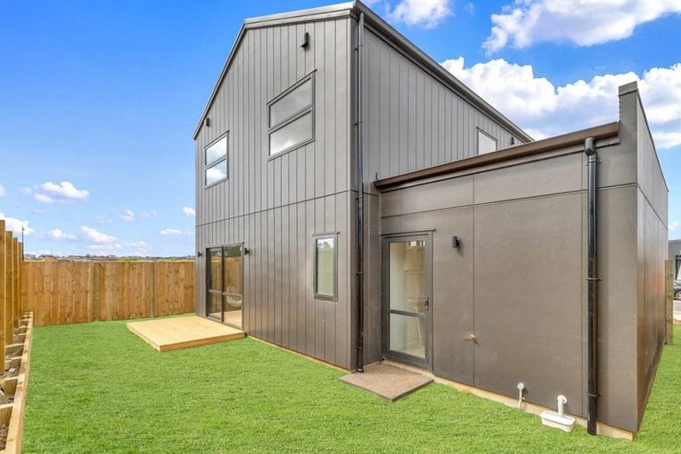 Photo of property in 83 Overton Street, Rototuna North, 3210