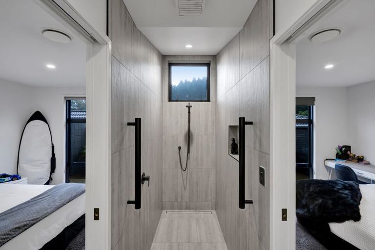 Photo of property in 57 Brooklands Road, Brooklands, New Plymouth, 4310