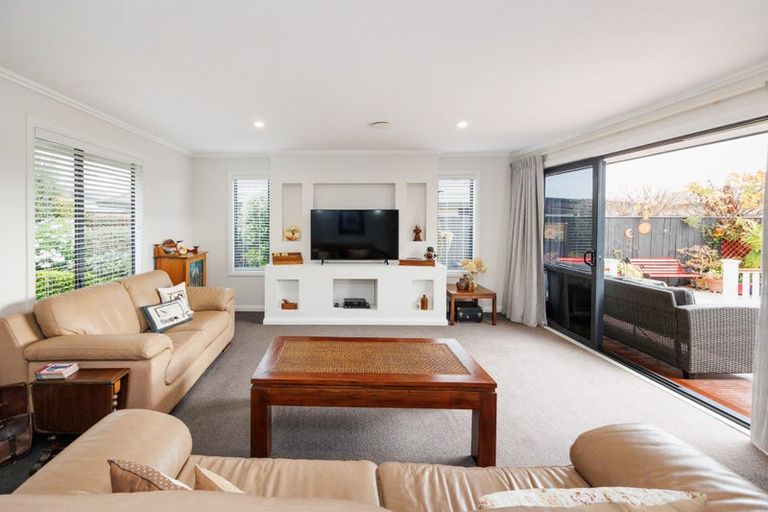 Photo of property in 11 Majestic Way, Kelvin Grove, Palmerston North, 4414