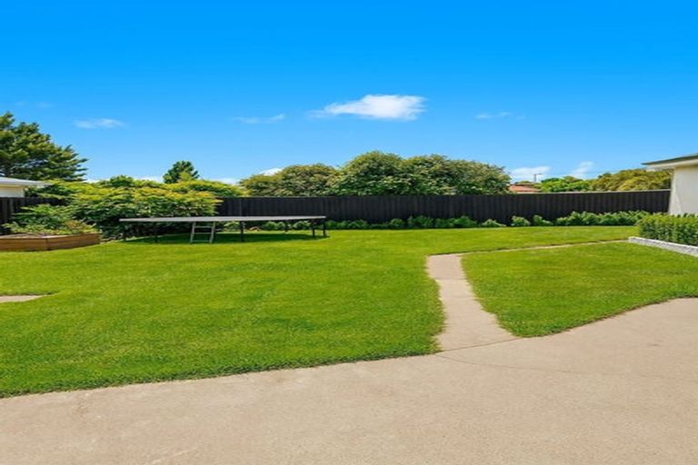 Photo of property in 26 Daniels Road, Redwood, Christchurch, 8051