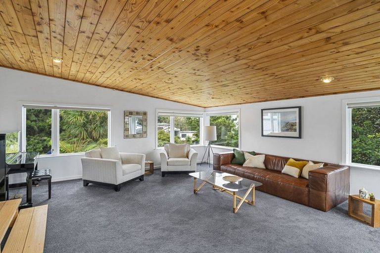 Photo of property in 6 Mollyhawk Place, Birkenhead, Auckland, 0626