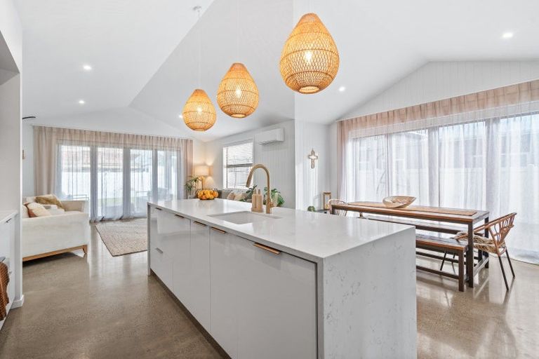 Photo of property in 24 Maturiki Drive, One Tree Point, 0118