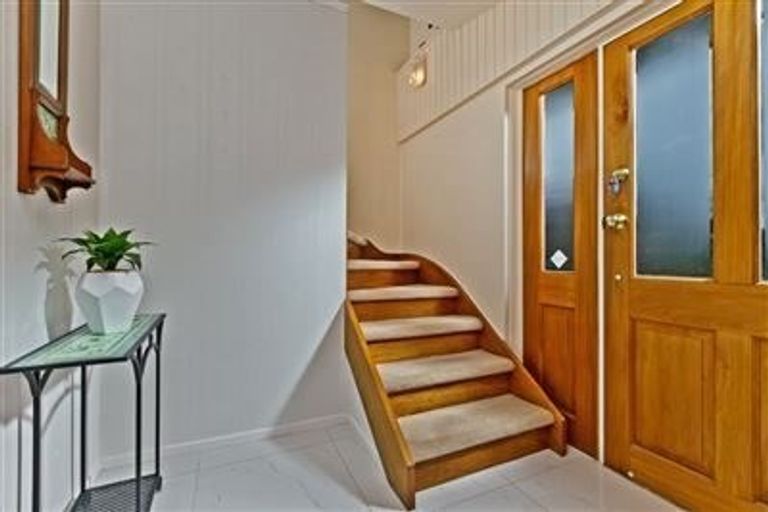 Photo of property in 94 Stapleford Crescent, Browns Bay, Auckland, 0630