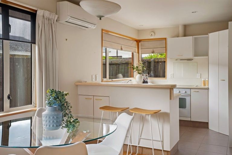 Photo of property in 2/15 Dilworth Street, Riccarton, Christchurch, 8011