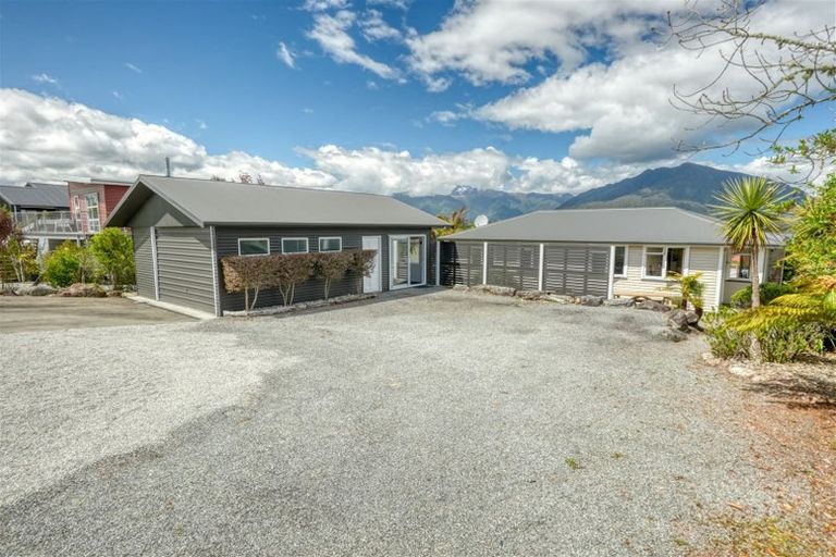 Photo of property in 42 Koe Street, Moana, 7872