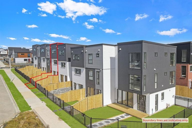 Photo of property in 19 Treeline Lane, Flat Bush, Auckland, 2019