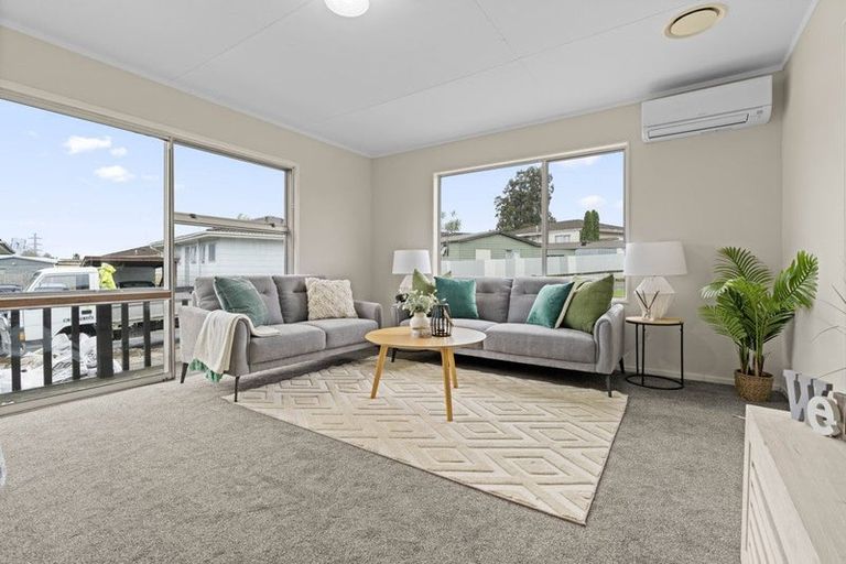 Photo of property in 1/27 Dillon Crescent, Clover Park, Auckland, 2019