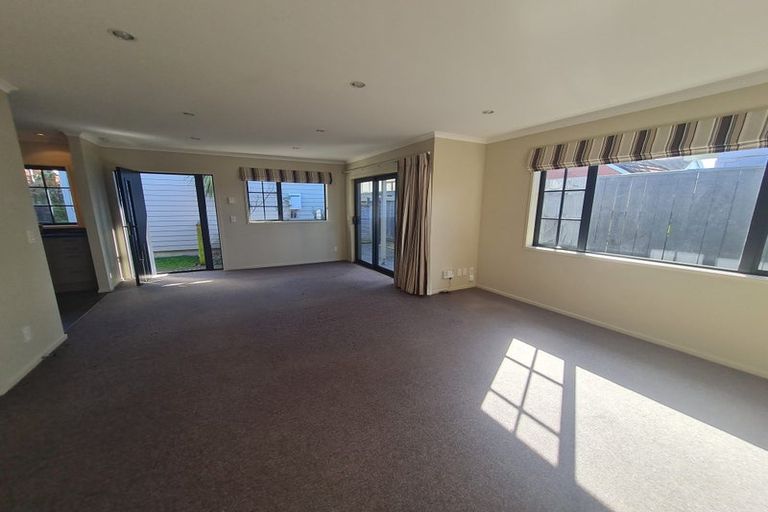 Photo of property in 11 Trevor Terrace, Newtown, Wellington, 6021