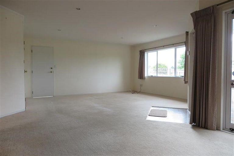 Photo of property in 1/72 Millhouse Drive, Northpark, Auckland, 2013