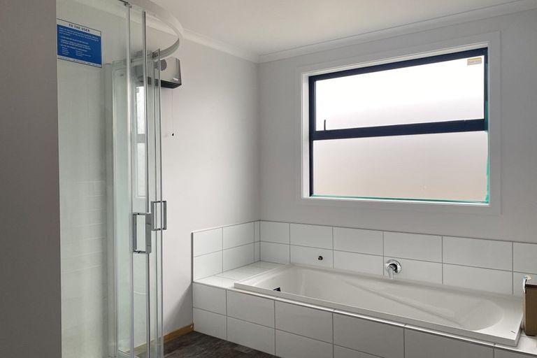 Photo of property in 33 Grandvista Drive, Green Island, Dunedin, 9018