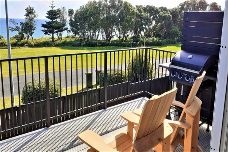 Photo of property in 10 Halse Place, Opunake, 4616