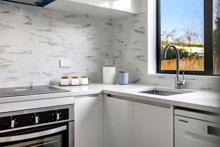 Photo of property in 16/2 Arawa Street, New Lynn, Auckland, 0600