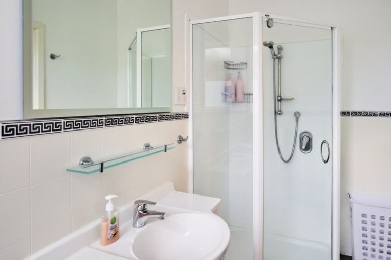 Photo of property in 10 Ngatitoa Street, Tawa, Wellington, 5028