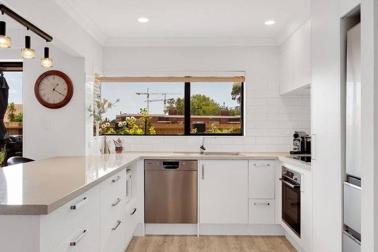 Photo of property in 1/24 Fourth Avenue, Tauranga, 3110