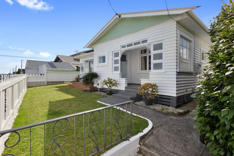 Photo of property in 33 Beach Street, Fitzroy, New Plymouth, 4312