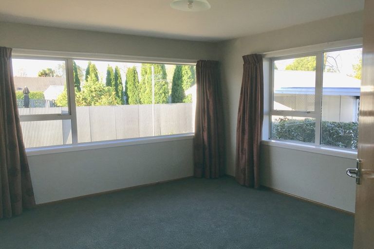 Photo of property in 20 Torquay Place, Bryndwr, Christchurch, 8053