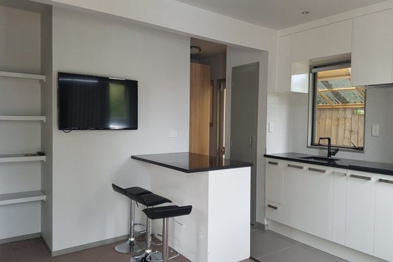 Photo of property in 14 Bruce Road, Glenfield, Auckland, 0629