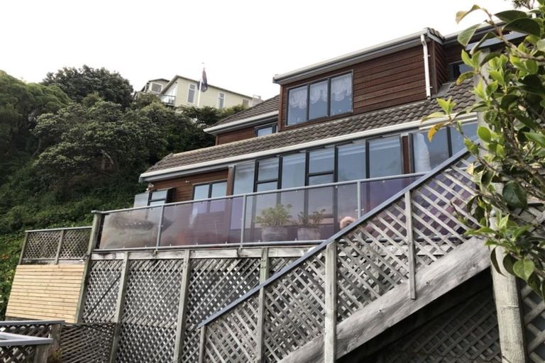 Photo of property in 1/382 Evans Bay Parade, Hataitai, Wellington, 6021