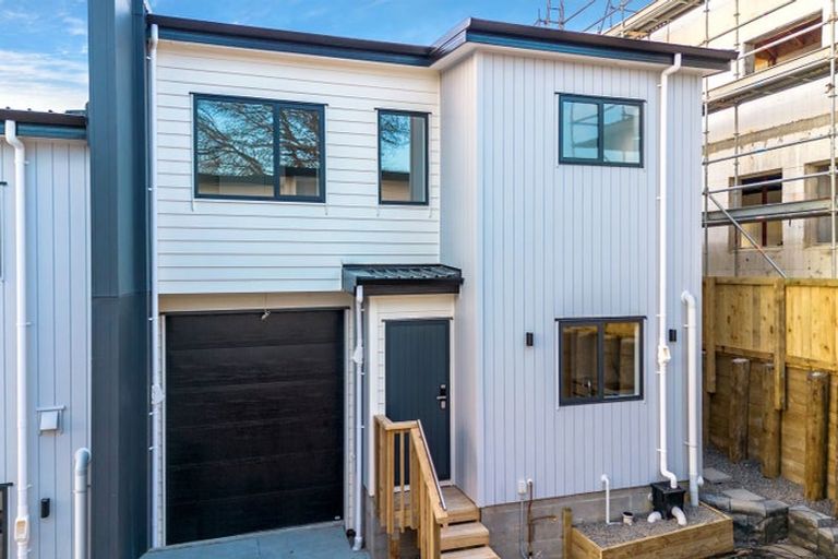 Photo of property in 53d Evans Road, Glen Eden, Auckland, 0602