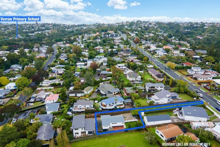 Photo of property in 137 Verbena Road, Birkdale, Auckland, 0626