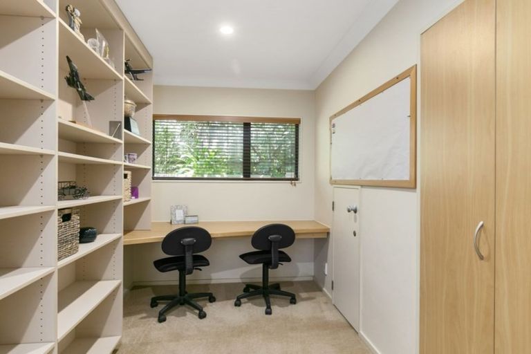 Photo of property in 2 Ridley Green, Churton Park, Wellington, 6037