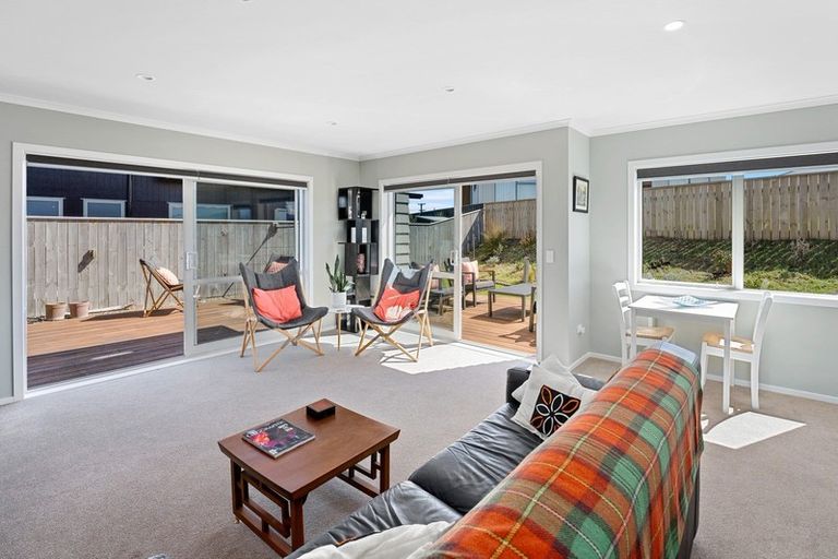 Photo of property in 5 Seagrass Place, Otaki Beach, Otaki, 5512