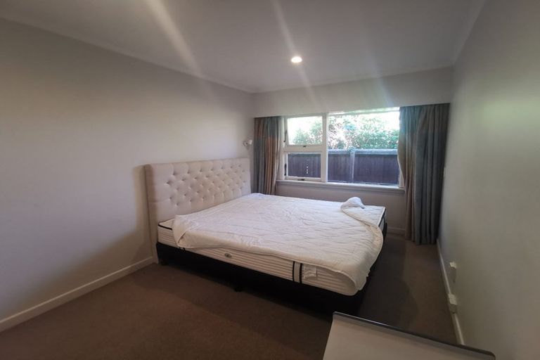 Photo of property in 56 Memorial Avenue, Ilam, Christchurch, 8053