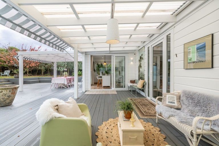 Photo of property in 6 Finnis Lane, Hospital Hill, Napier, 4110