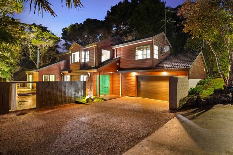 Photo of property in 23 Awhiorangi Promenade, Swanson, Auckland, 0816