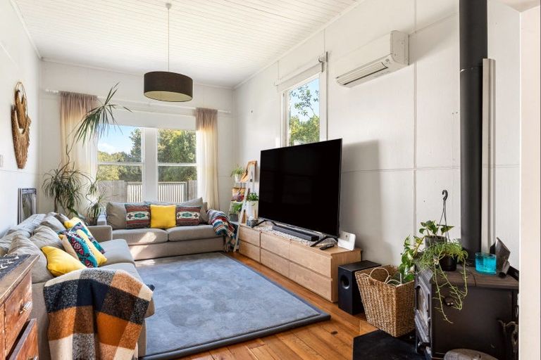 Photo of property in 22a Rangiuia Road, Tolaga Bay, 4077