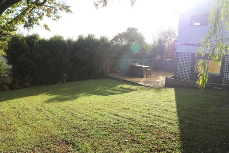 Photo of property in 1 Cromwell Place, Pukekohe, 2120