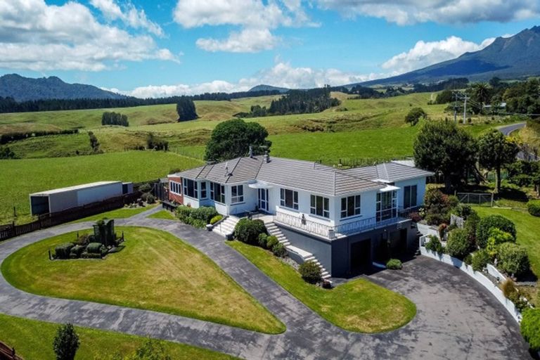 Photo of property in 377 Dover Road, Okato, New Plymouth, 4374