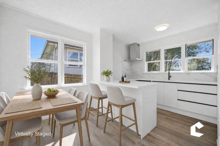 Photo of property in 194 Chivalry Road, Glenfield, Auckland, 0629