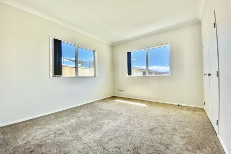 Photo of property in 70 Donegal Park Drive, Flat Bush, Auckland, 2019