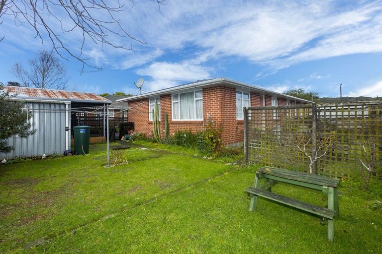 Photo of property in 2/15 Clouston Park Road, Ebdentown, Upper Hutt, 5018