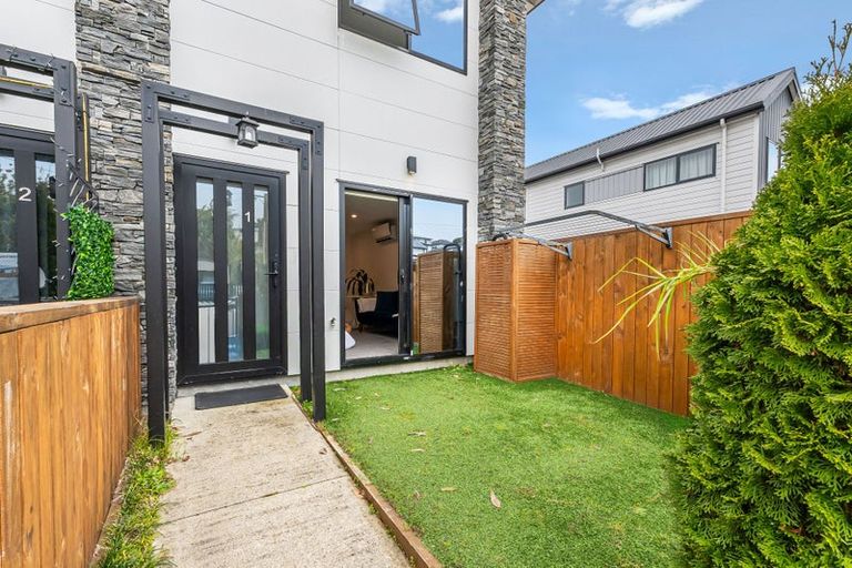 Photo of property in 1/83 Vodanovich Road, Te Atatu South, Auckland, 0610