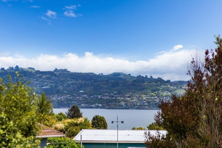 Photo of property in 2 Kensington Place, Richmond Heights, Taupo, 3330