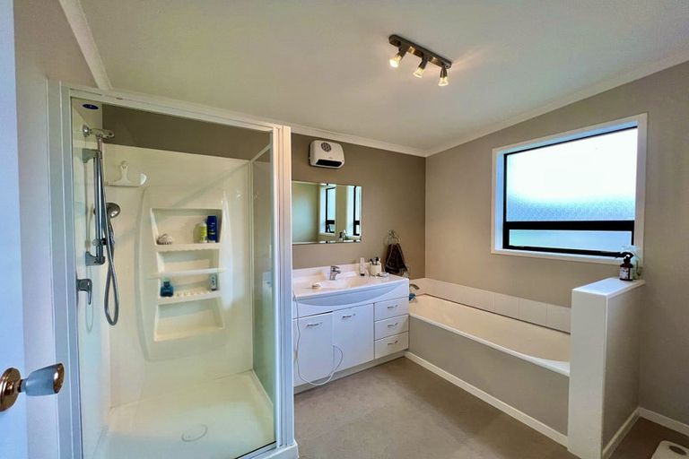 Photo of property in 12a Stuart Street, Levin, 5510