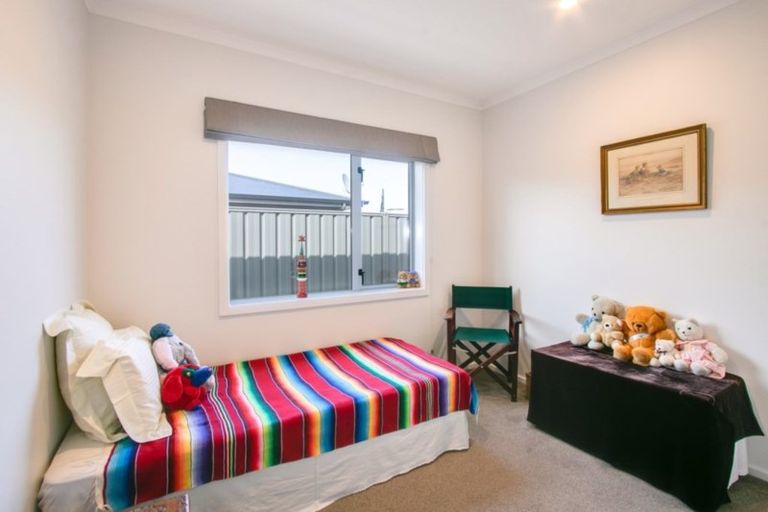 Photo of property in 21 Manganui Place, Te Awa, Napier, 4110